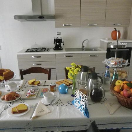 SantʼAnna Arresi B&B And Home Restaurant La Casa Del Pescatore מראה חיצוני תמונה