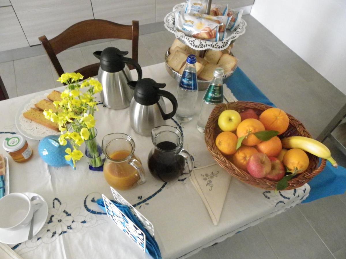 SantʼAnna Arresi B&B And Home Restaurant La Casa Del Pescatore מראה חיצוני תמונה